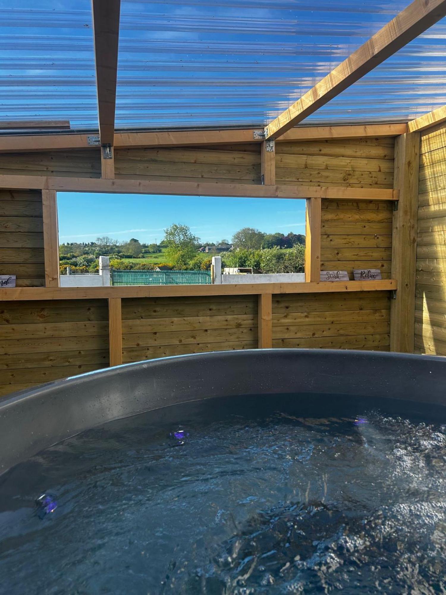 The Alpaca Farmhouse With Hot Tub And Alpaca Experience Included Dromara Exterior foto